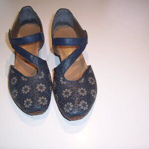 Rieker Cross Strap Shoes size 6.5 (Euro 37) Teal Blue